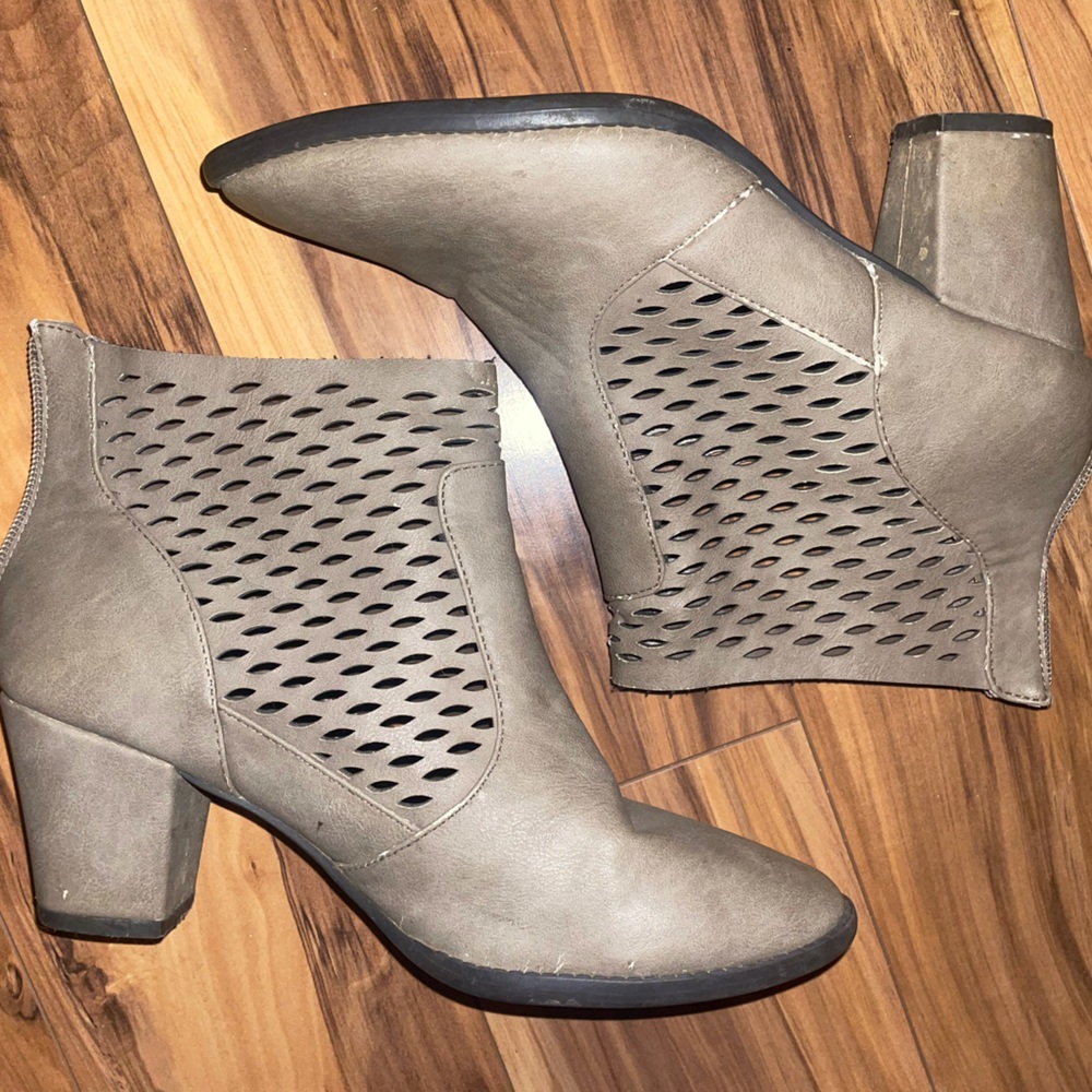 charcoal gray boots with heel